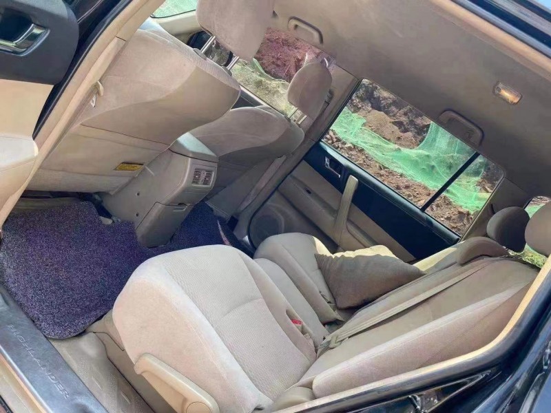 成都13年丰田汉兰达3