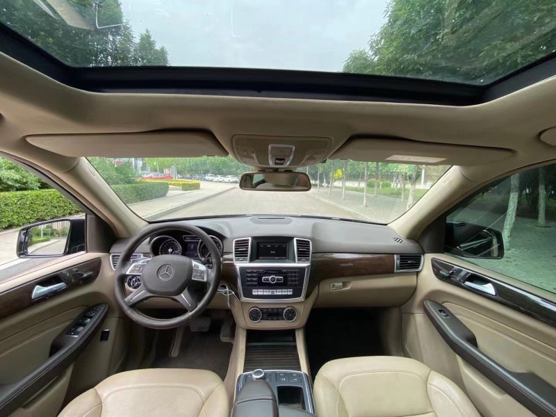 天津15年奔馳ML7