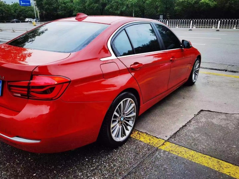 益阳19年宝马3系8