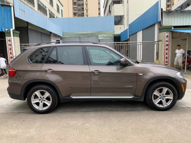 中山12年宝马X57