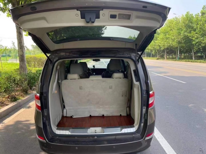 青岛12年别克GL86