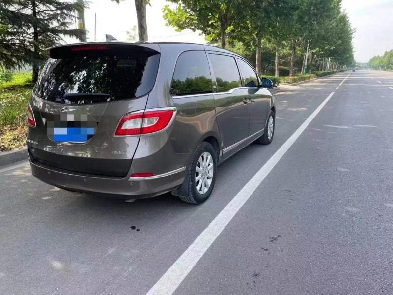 青岛12年别克GL88