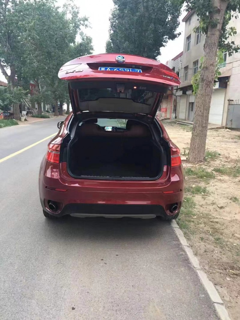 保定10年宝马X65