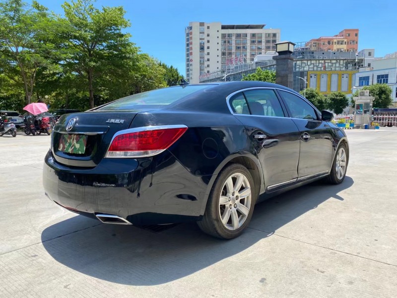 东莞11年别克君越5