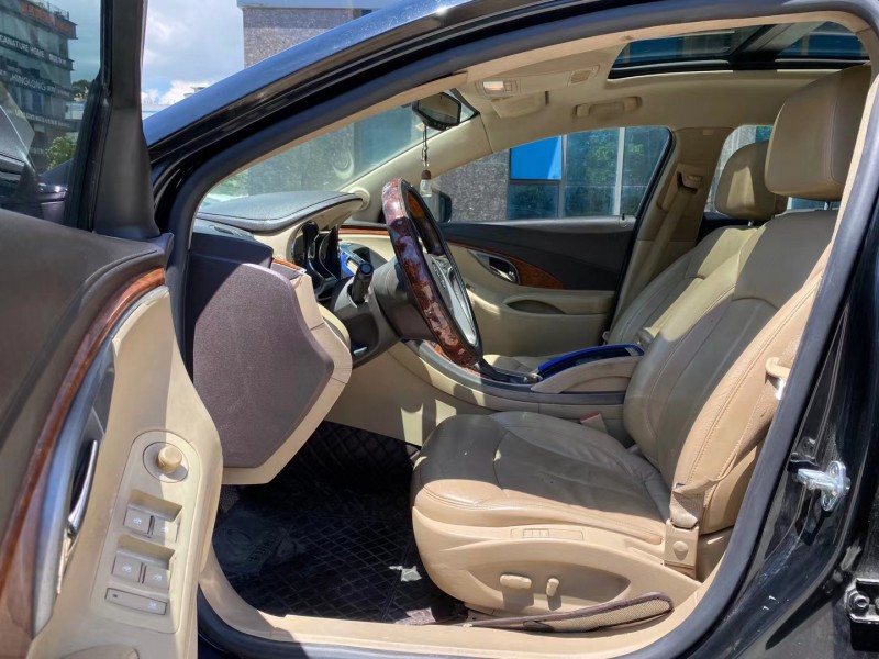 东莞11年别克君越8