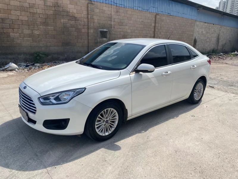 徐州17年福特福睿斯3