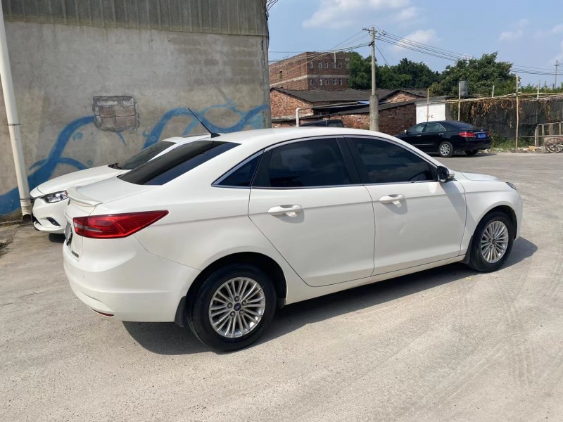 徐州17年福特福睿斯7