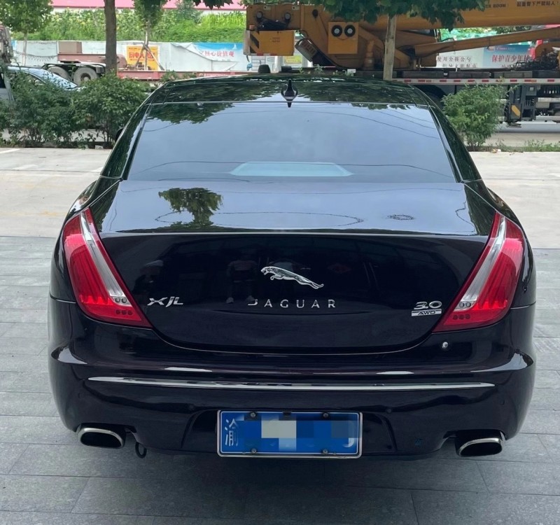 青島13年捷豹XJ1