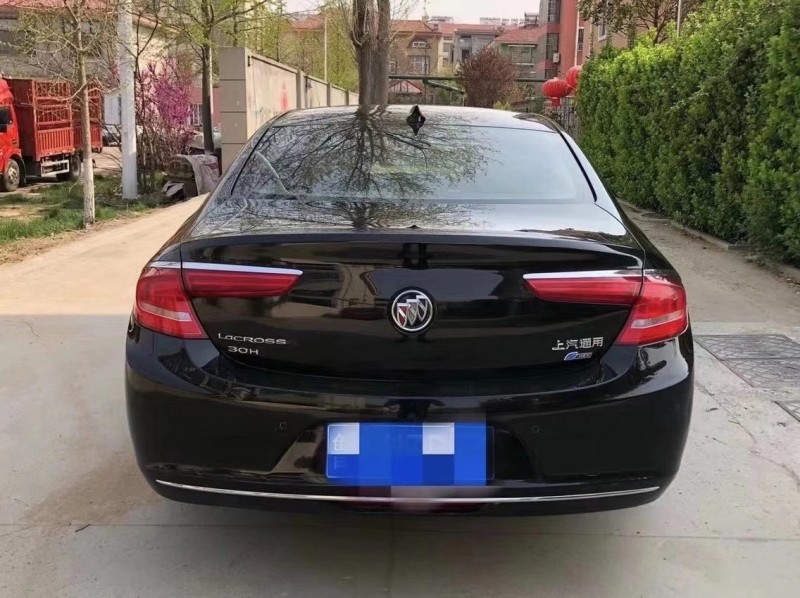 青岛17年别克君越6