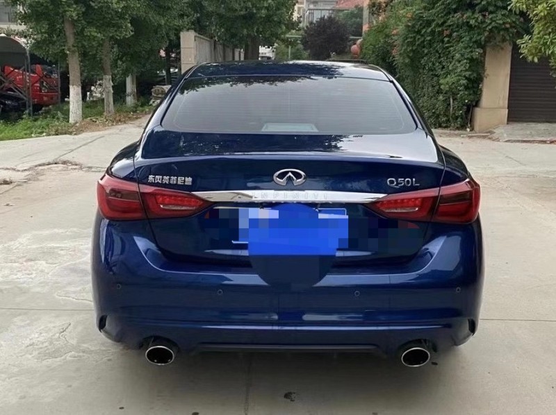 青島18年英菲尼迪Q50L6