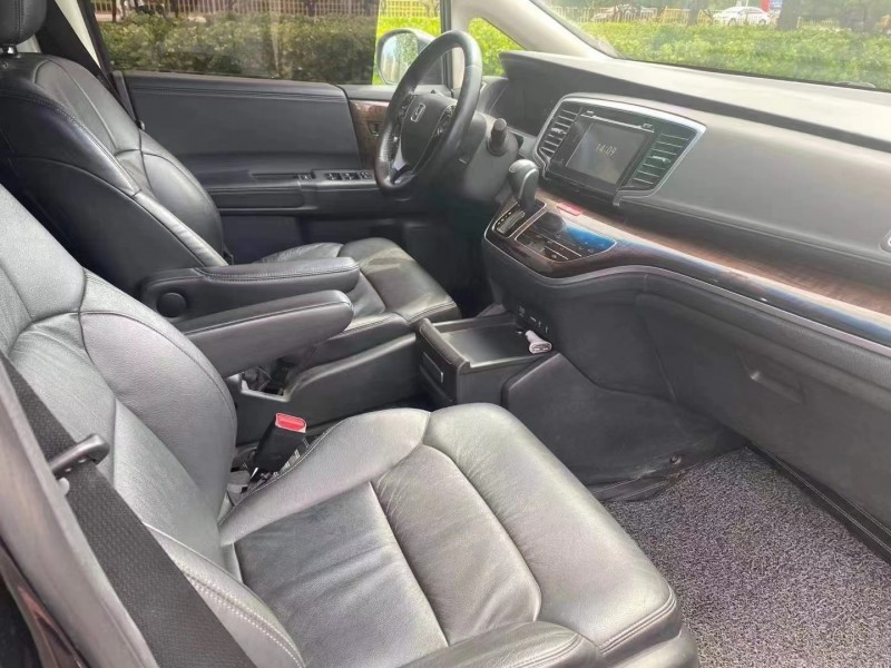 济宁17年本田奥德赛1