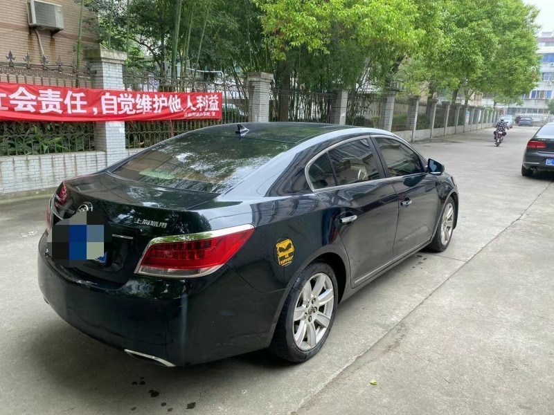 徐州12年别克君越2