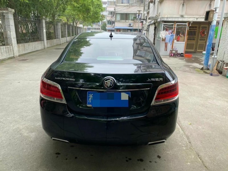 徐州12年别克君越3