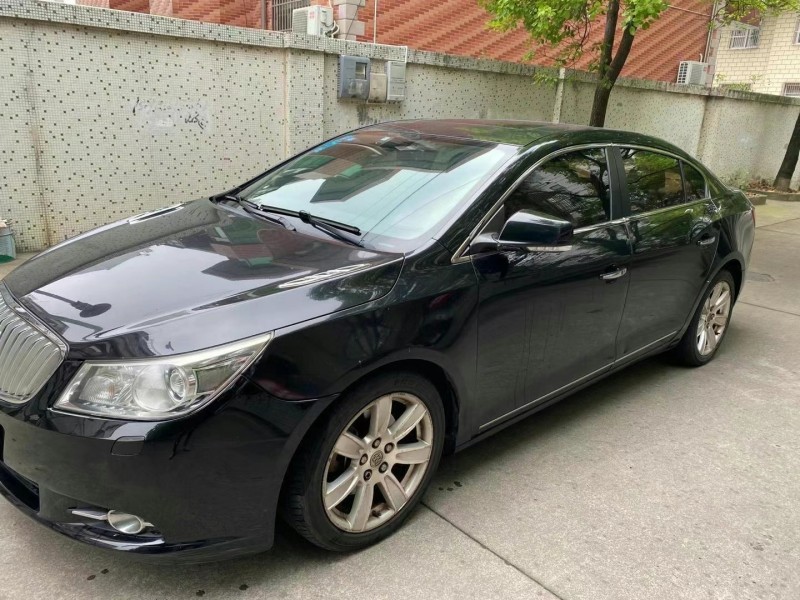 徐州12年别克君越5