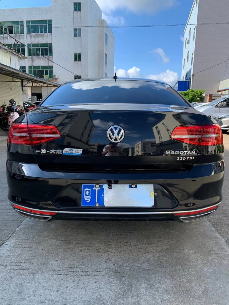 中山18年大众迈腾6