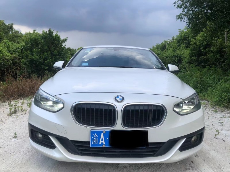 广州18年宝马1系9