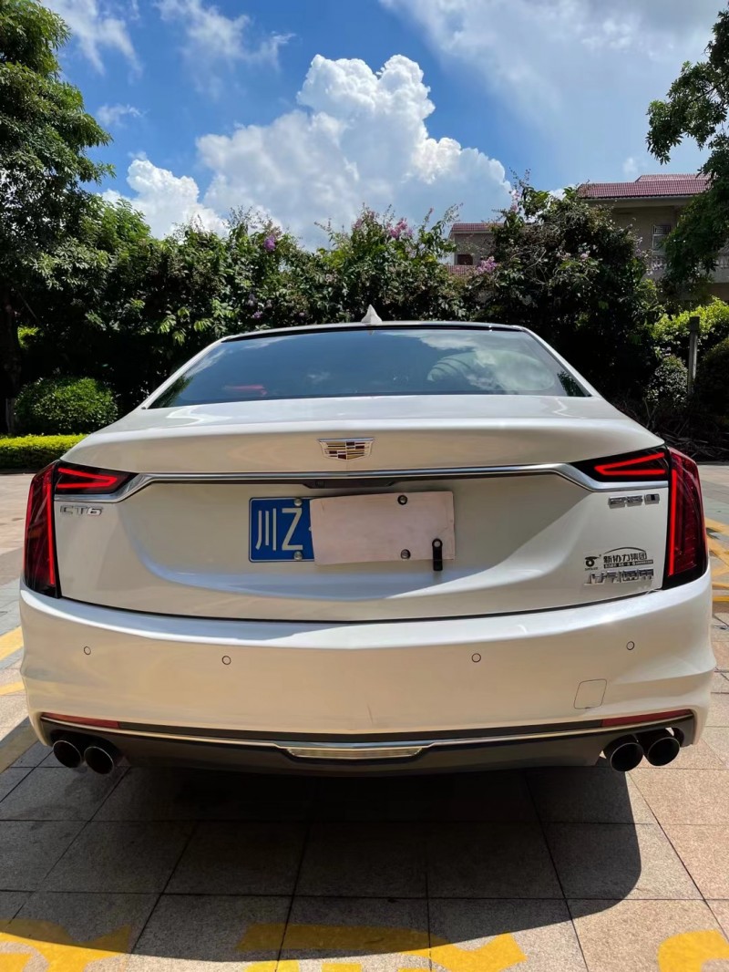 中山20年凯迪拉克CT62