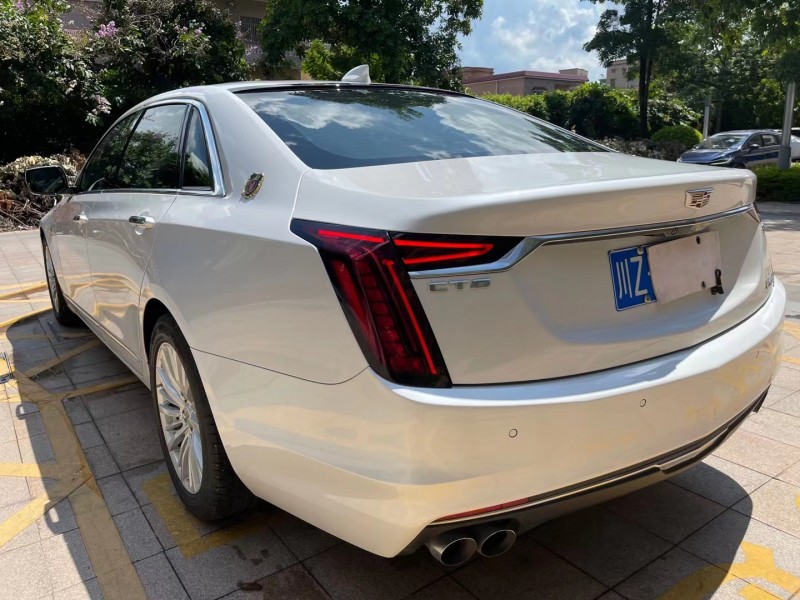 中山20年凯迪拉克CT65