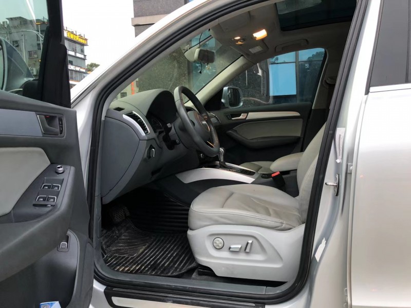 东莞14年奥迪Q58