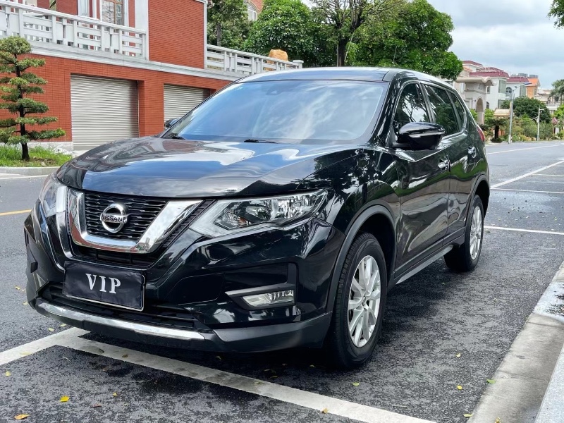 佛山19年日产奇骏7