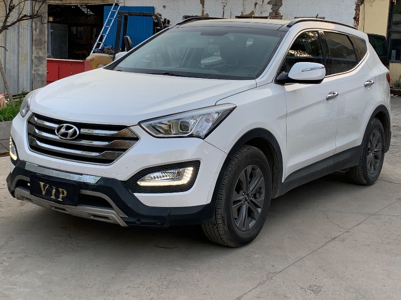 潍坊15年现代全新胜达3