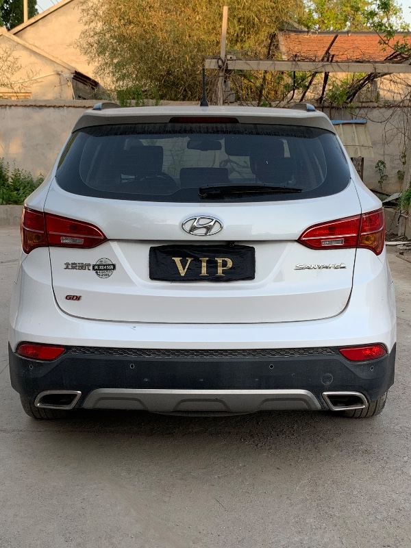 潍坊15年现代全新胜达4