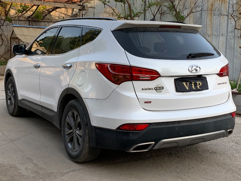 潍坊15年现代全新胜达5