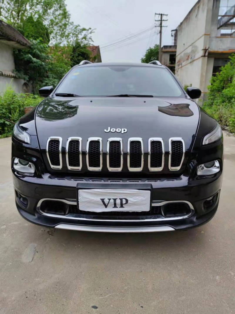 北京17年Jeep自由光9
