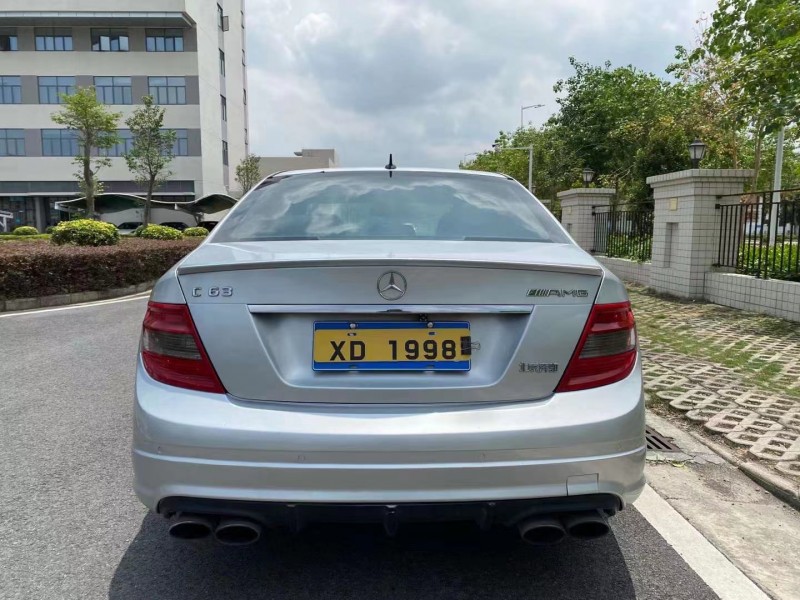 中山11年奔驰AMG C635