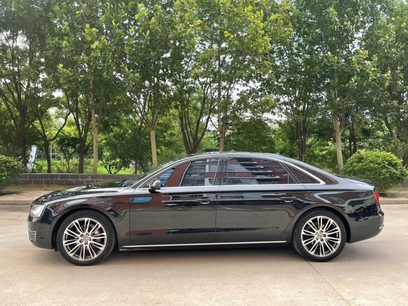 邢台13年奥迪A8L8