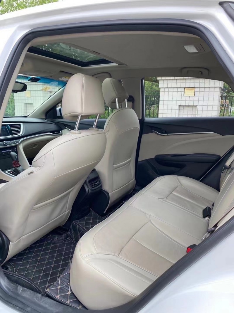 中山18年别克英朗7