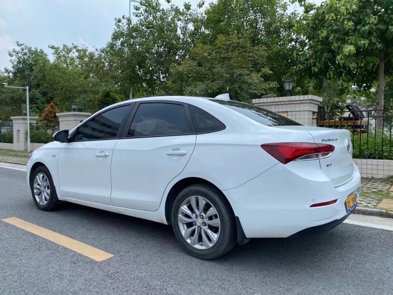 中山18年别克英朗8