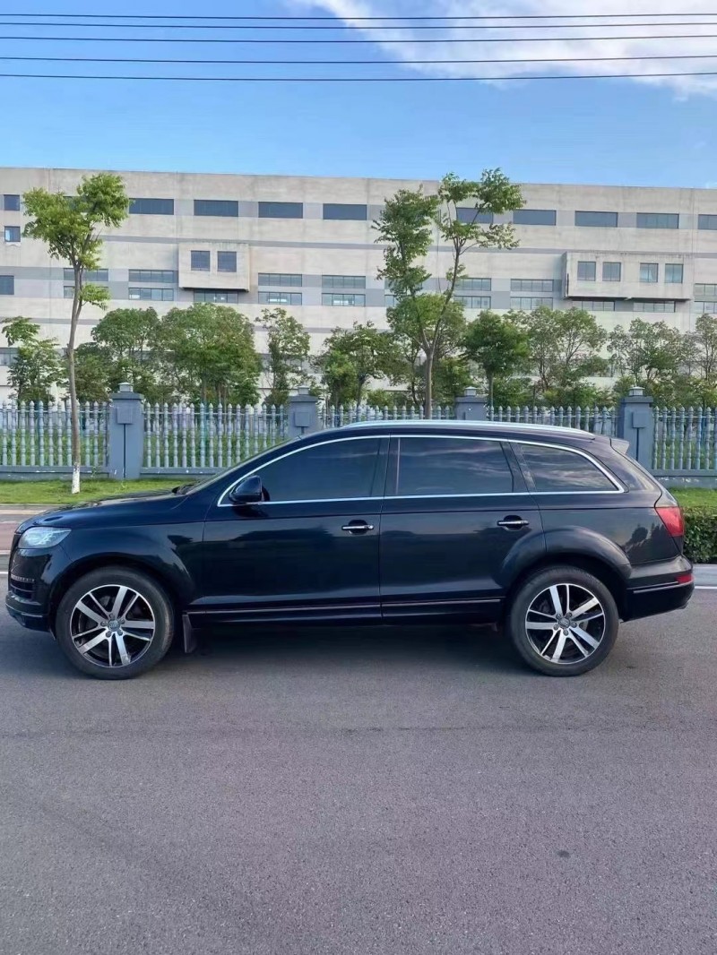 武汉12年奥迪Q77