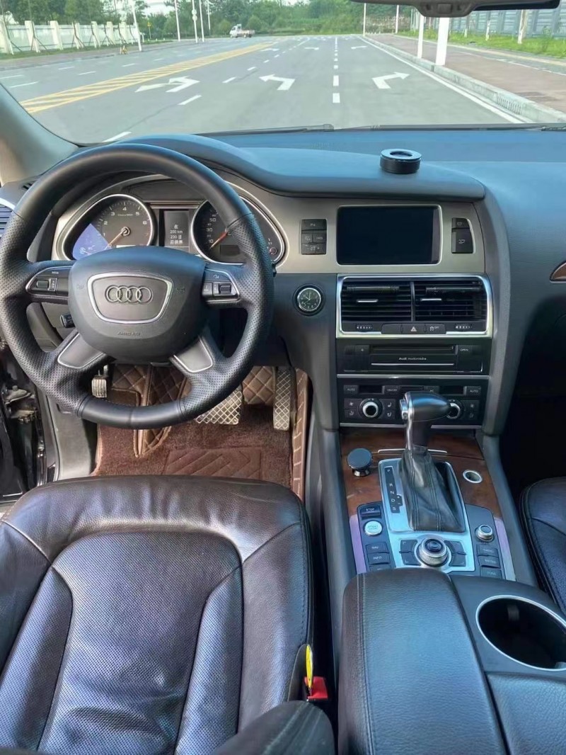 武汉12年奥迪Q76