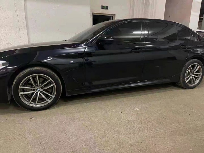 武汉19年宝马5系4