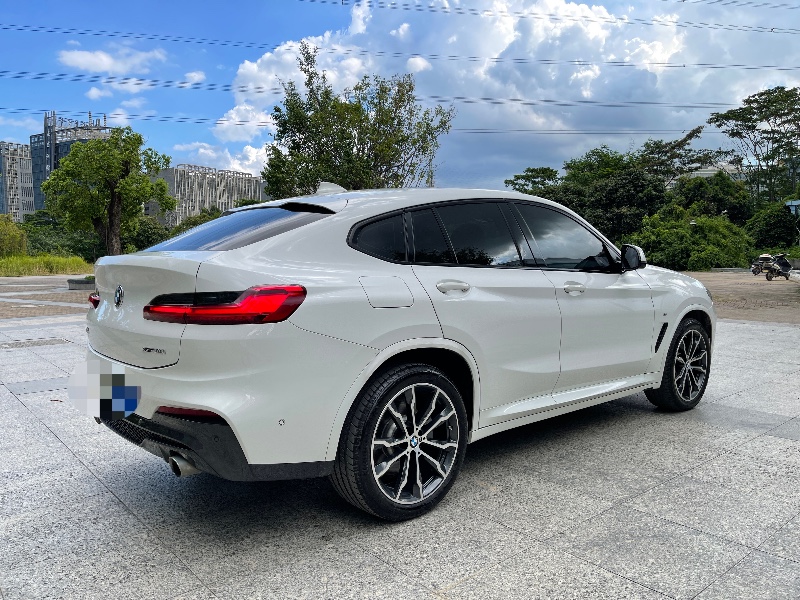 深圳20年宝马X4 M9