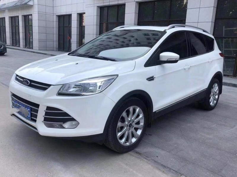 青岛15年福特翼虎4