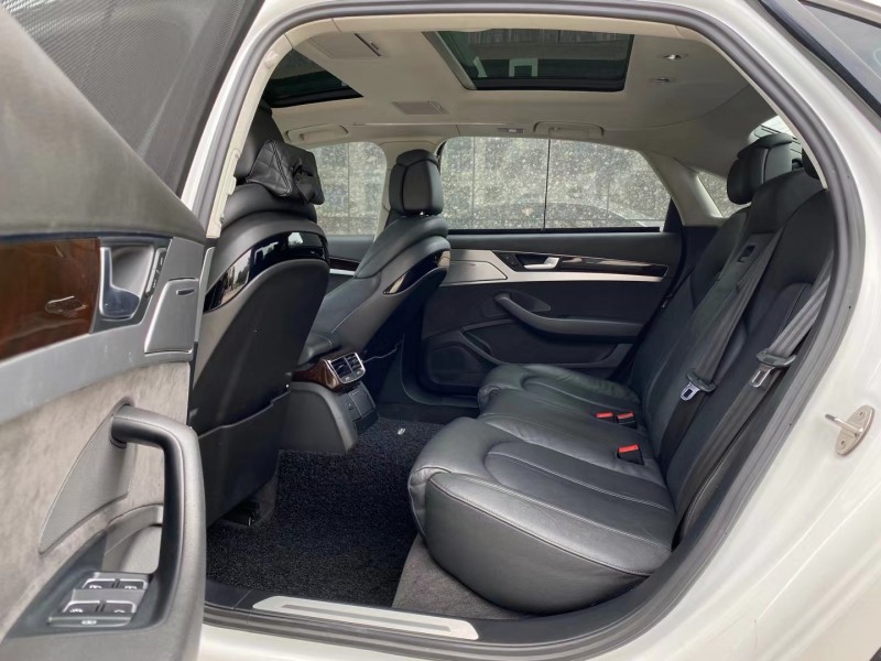 东莞14年奥迪A8L7