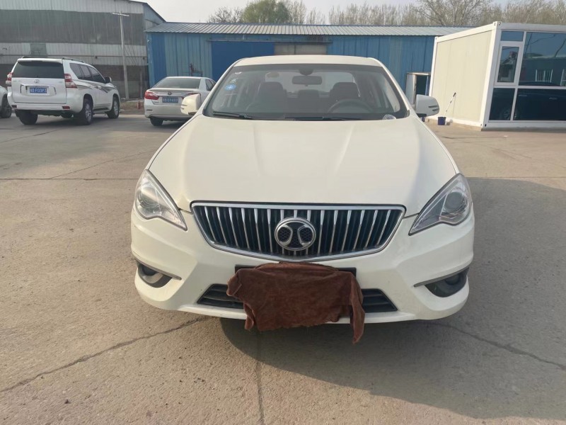 保定19年北汽绅宝D701