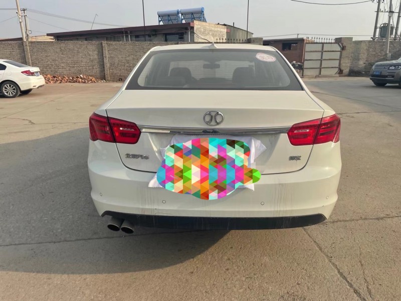 保定19年北汽绅宝D702