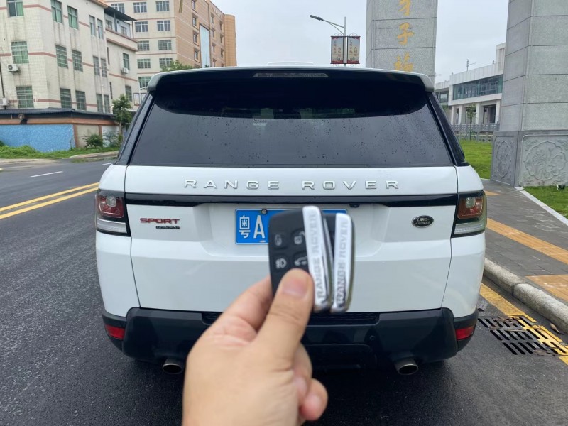 广州15年路虎揽胜运动5