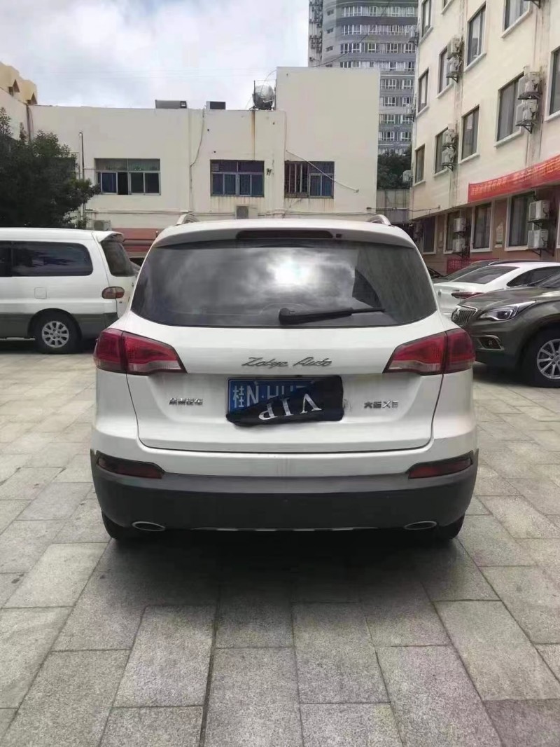 南寧16年眾泰大邁X78