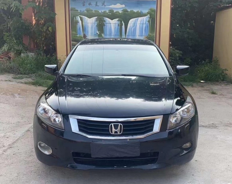 青岛09年本田雅阁1