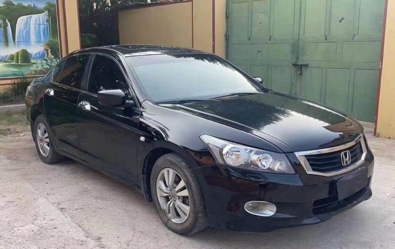 青岛09年本田雅阁2