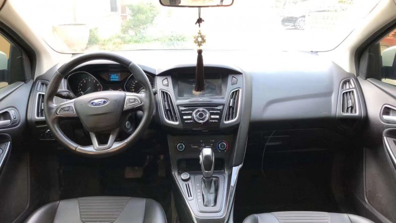 青岛18年福特福克斯4