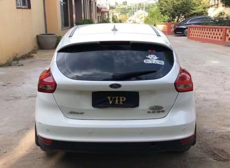 青岛18年福特福克斯6