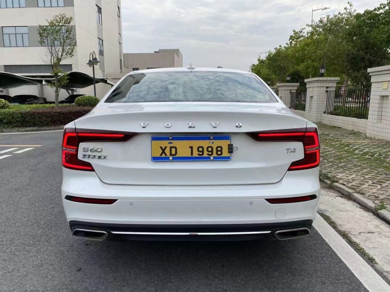 中山21年沃爾沃S60L5