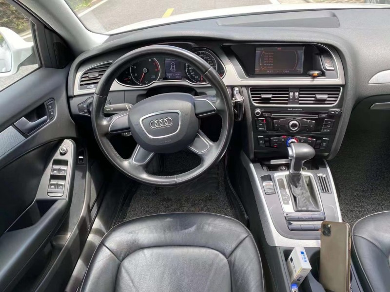 中山16年奥迪A4L7