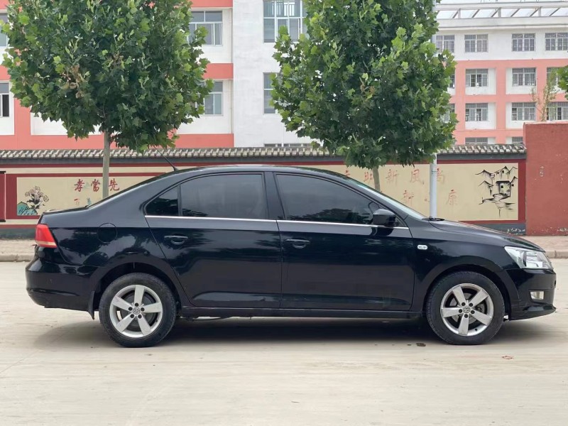 焦作15年大眾桑塔納6