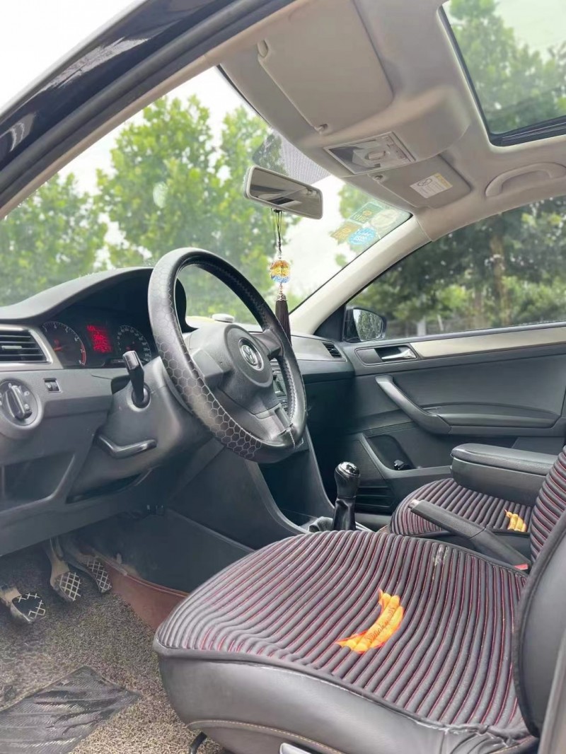 焦作15年大眾桑塔納3